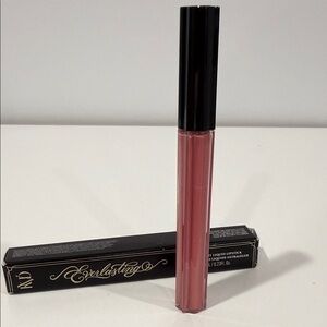 KVD Everlasting Liquid Lipstick - shade Moth Orchid - never used